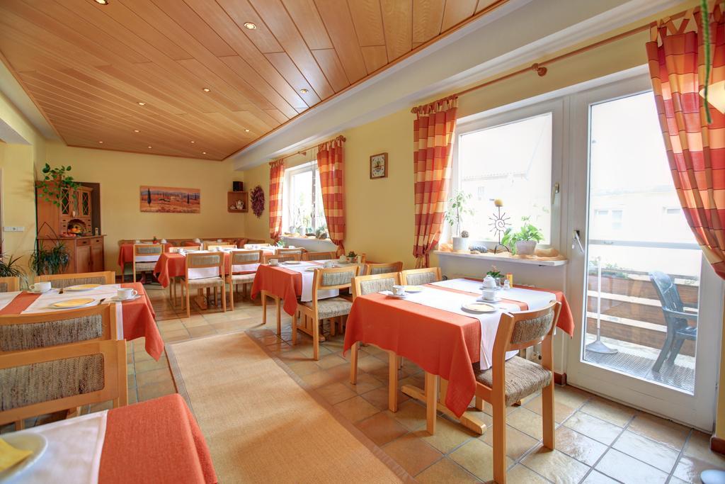 Hotel Ricci Rust Bagian luar foto